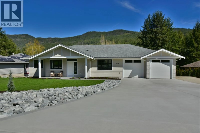 2799 Mountview Drive, Blind Bay, British Columbia, V0E1H1, Blind Bay, British Columbia — photo 1 of 5