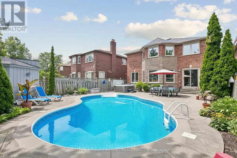 3176 DOVETAIL Mews, Mississauga (Erin Mills), Ontario, L5L5K4, Mississauga (Erin Mills), Ontario — photo 1 of 5