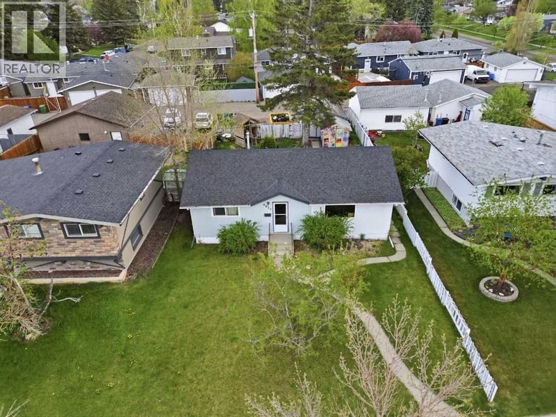 9032 Fairmount Drive Southeast, Calgary, Alberta, T2H0Z5, Calgary, Alberta — photo 1 of 5