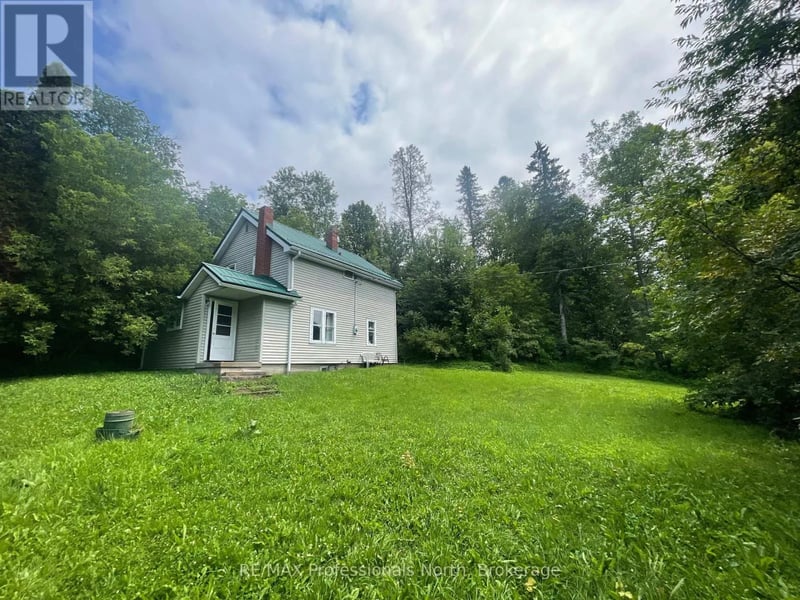 1038 Gooderham Street, Highlands East (Glamorgan), Ontario, K0M1R0, Highlands East (Glamorgan), Ontario — photo 1 of 5