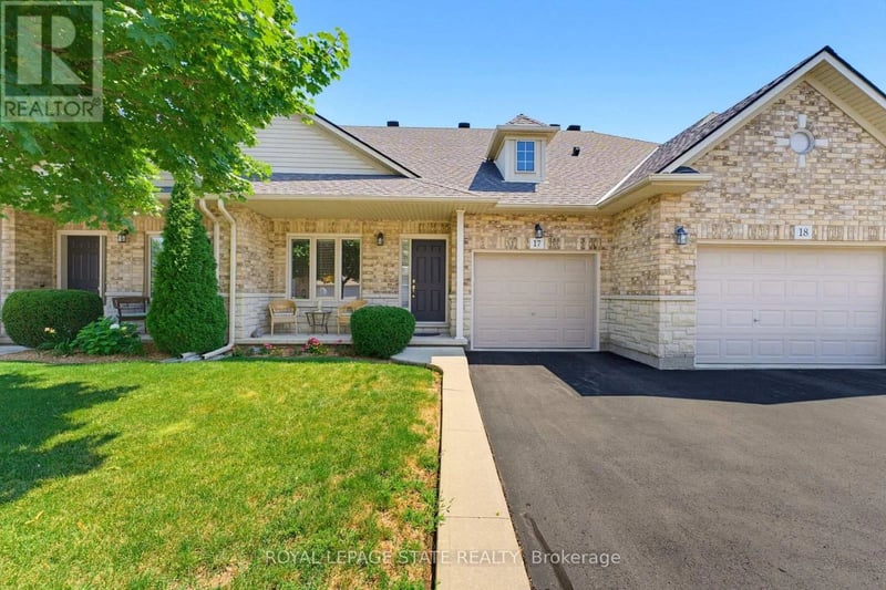 #17 310 Southbrook Drive, Hamilton (Binbrook), Ontario, L0R1C0, Hamilton (Binbrook), Ontario — photo 1 of 5