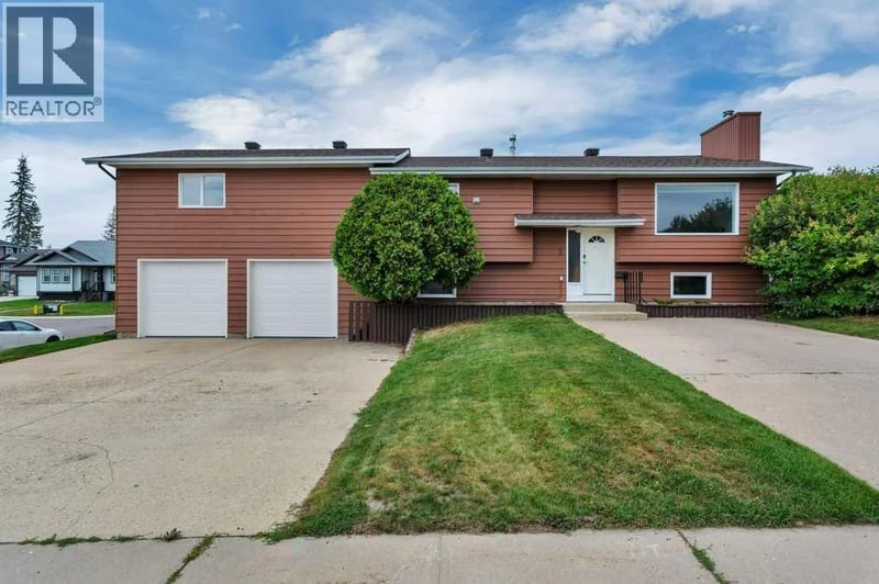 3 Goodacre Close, Red Deer, Alberta, T4P3A3, Red Deer, Alberta — photo 1 of 5