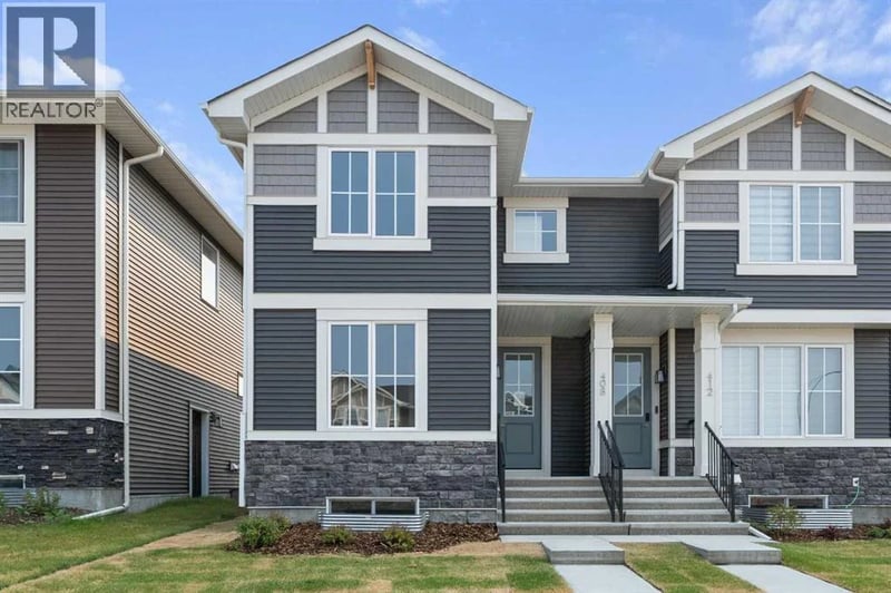 408 Sora Boulevard Southeast, Calgary, Alberta, T3S0M2, Calgary, Alberta — photo 1 of 5