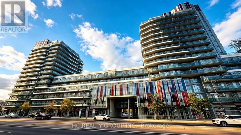 #641 9471 Yonge Street, Richmond Hill (Observatory), Ontario, L4C0Z5, Richmond Hill (Observatory), Ontario — photo 1 of 5