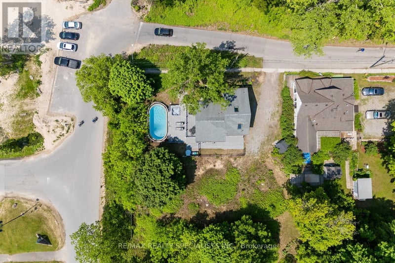 532 RIDGEWAY Road, Fort Erie (Crystal Beach), Ontario, L0S1B0, Fort Erie (Crystal Beach), Ontario — photo 1 of 5