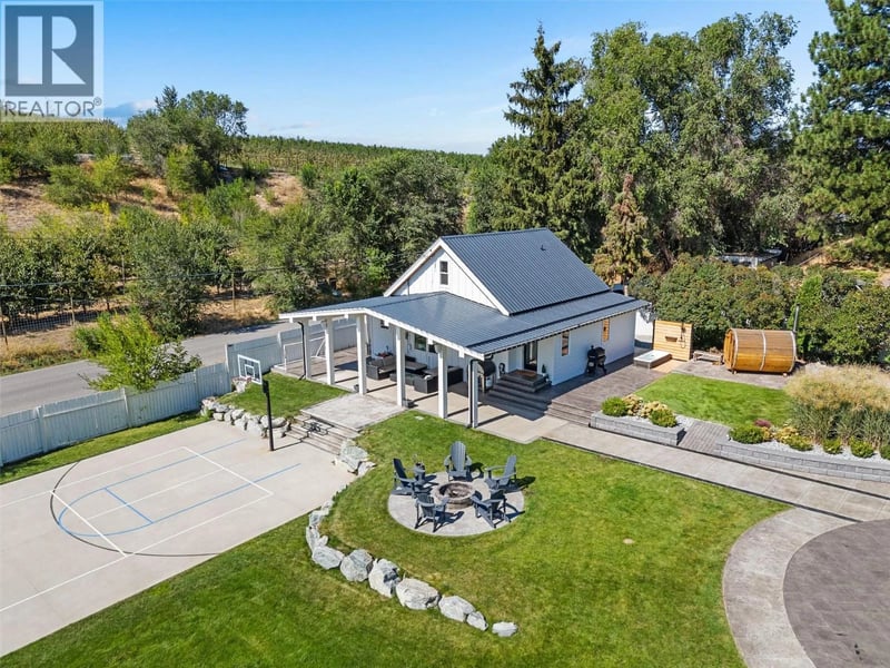 1456 Latta Road, Kelowna, British Columbia, V1P1B4, Kelowna, British Columbia — photo 1 of 5