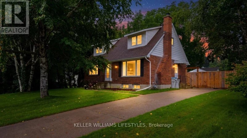 26 Arthur Street, Lambton Shores (Forest), Ontario, N0N1J0, Lambton Shores (Forest), Ontario — photo 1 of 5