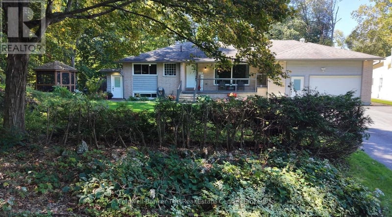 105 Wellington Street, Gravenhurst (Muskoka (S)), Ontario, P1P1B2, Gravenhurst (Muskoka (S)), Ontario — photo 1 of 5
