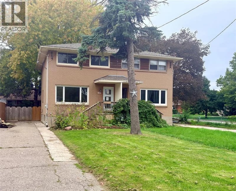 825 ELIZABETH Avenue, Sarnia, Ontario, N7S2V6, Sarnia, Ontario — photo 1 of 5