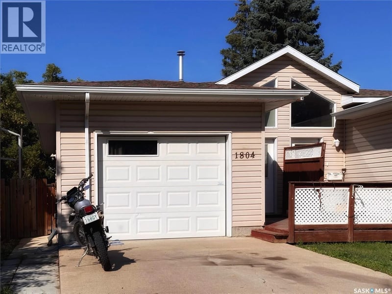 1804 Belfast AVENUE, Saskatoon, Saskatchewan, S7M0L8, Saskatoon, Saskatchewan — photo 1 of 5