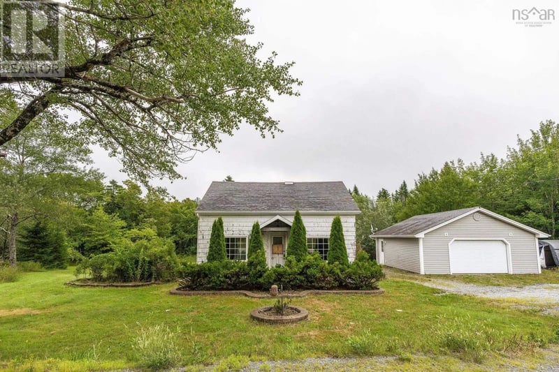 3352 Beaver Bank Road, East Uniacke, Nova Scotia, B4G0E5, East Uniacke, Nova Scotia — photo 1 of 5