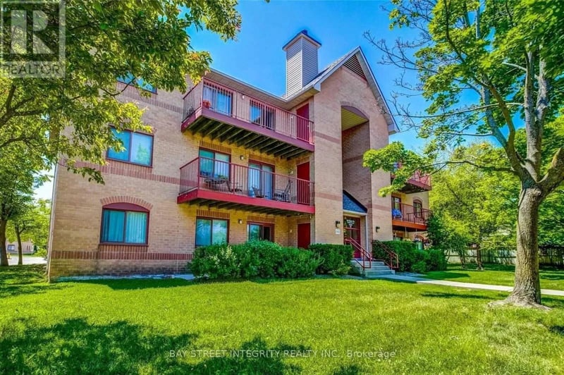 #234 1498 Pilgrims Way, Oakville (GA Glen Abbey), Ontario, L6M3G9, Oakville (GA Glen Abbey), Ontario — photo 1 of 5
