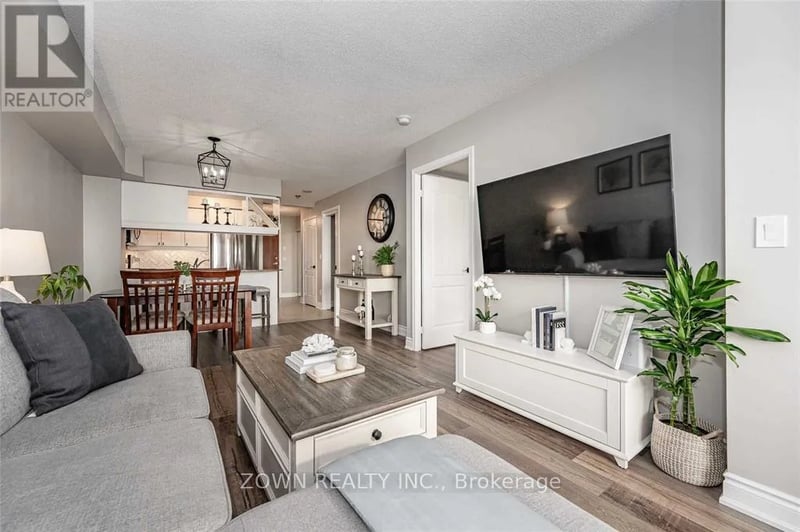 #2203 4090 Living Arts Drive, Mississauga (City Centre), Ontario, L5B4M8, Mississauga (City Centre), Ontario — photo 1 of 5