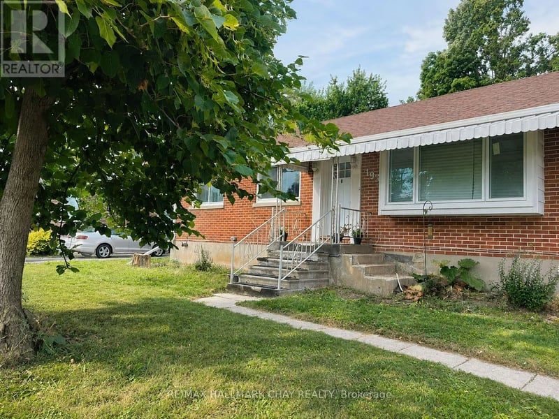 193 St Vincent Street, Barrie (Wellington), Ontario, L4M3Z5, Barrie (Wellington), Ontario — photo 1 of 5
