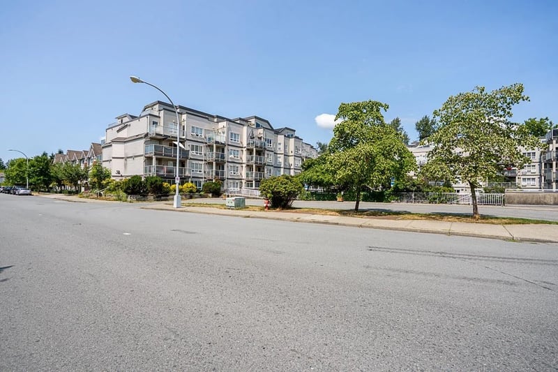 #108 14355 103 Avenue, Surrey, British Columbia, V3T5V5, Surrey, British Columbia — photo 1 of 5