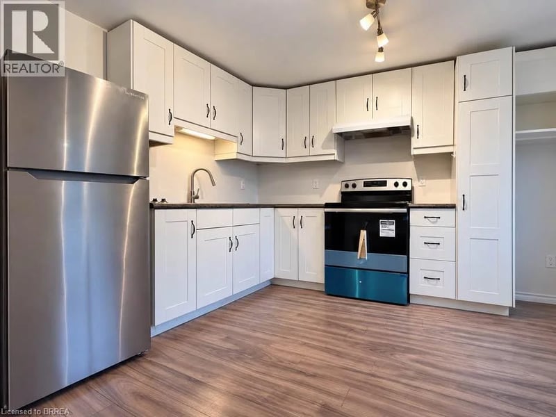 #3 70 GRANDVIEW Street, Brantford, Ontario, N3R6X2, Brantford, Ontario — photo 1 of 5