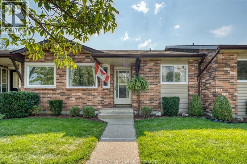 #20 7 CHERRY Lane, Leamington, Ontario, N8H5A5, Leamington, Ontario — photo 1 of 5