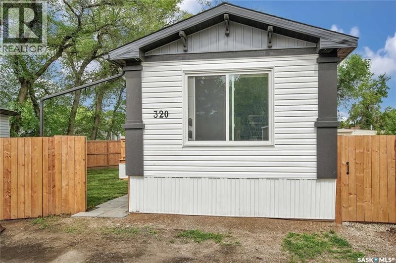 320 1524 Rayner AVENUE, Saskatoon, Saskatchewan, S7N2P8, Saskatoon, Saskatchewan — photo 1 of 5
