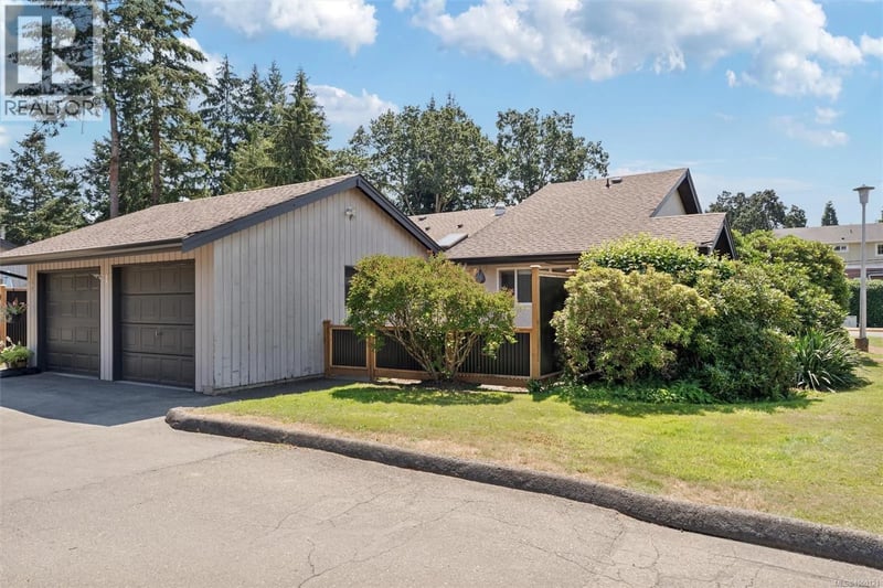 #4 1184 Clarke Road, Central Saanich, British Columbia, V8N2C3, Central Saanich, British Columbia — photo 1 of 5