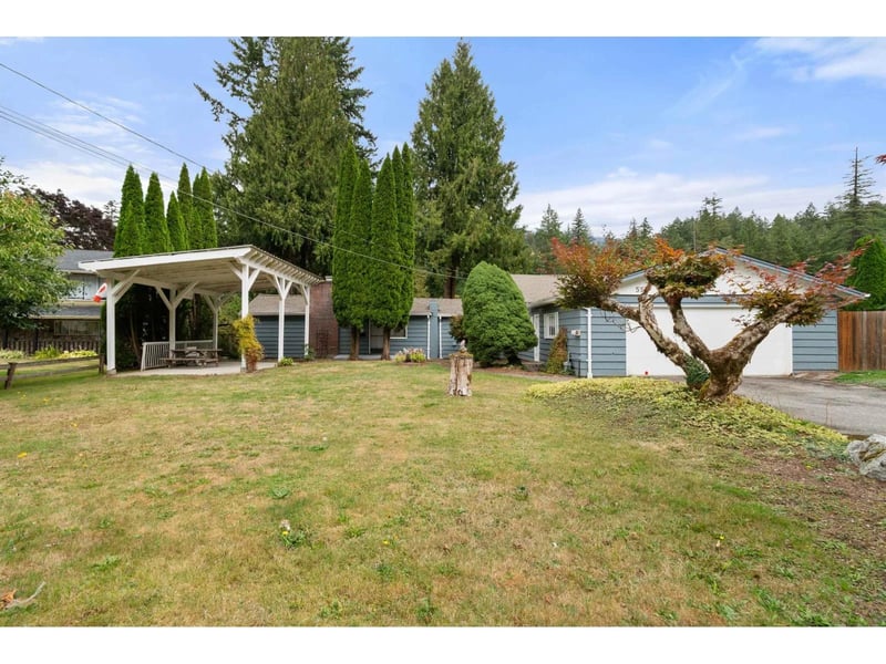 555 GLENAIRE Drive, Hope, British Columbia, V0X1L4, Hope, British Columbia — photo 1 of 5