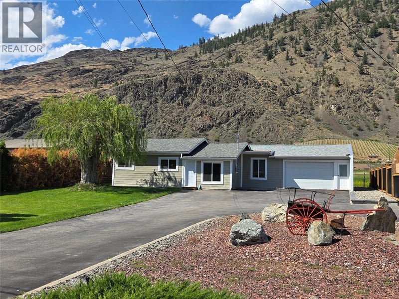 2548 Upper Bench Road, Keremeos, British Columbia, V0X1N4, Keremeos, British Columbia — photo 1 of 5