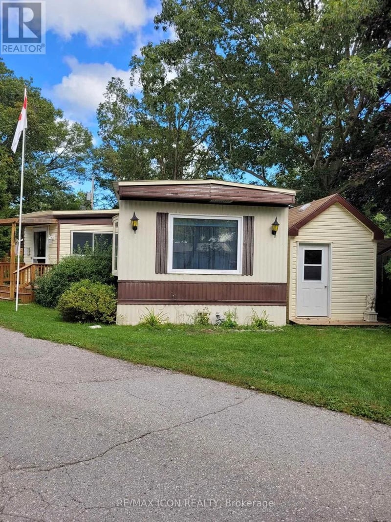 #5 9839 Lakeshore Road, Lambton Shores, Ontario, N0M1T0, Lambton Shores, Ontario — photo 1 of 5