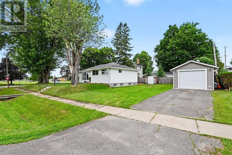 1 Adam Dixon Avenue, South Stormont, Ontario, K0C1P0, South Stormont, Ontario — photo 1 of 5
