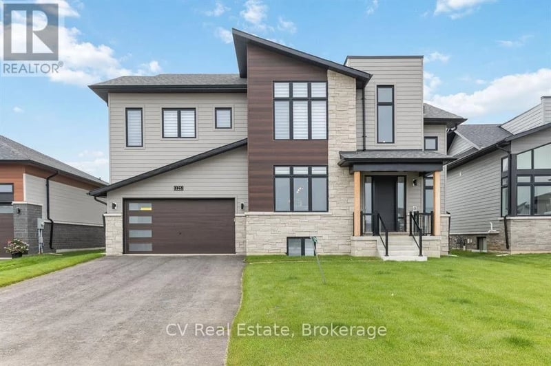 125 Stoneleigh Drive, Blue Mountains, Ontario, L9Y4X5, Blue Mountains, Ontario — photo 1 of 5