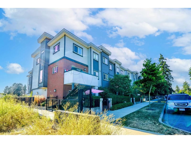 #38 7247 140 Street, Surrey, British Columbia, V3W1K8, Surrey, British Columbia — photo 1 of 5