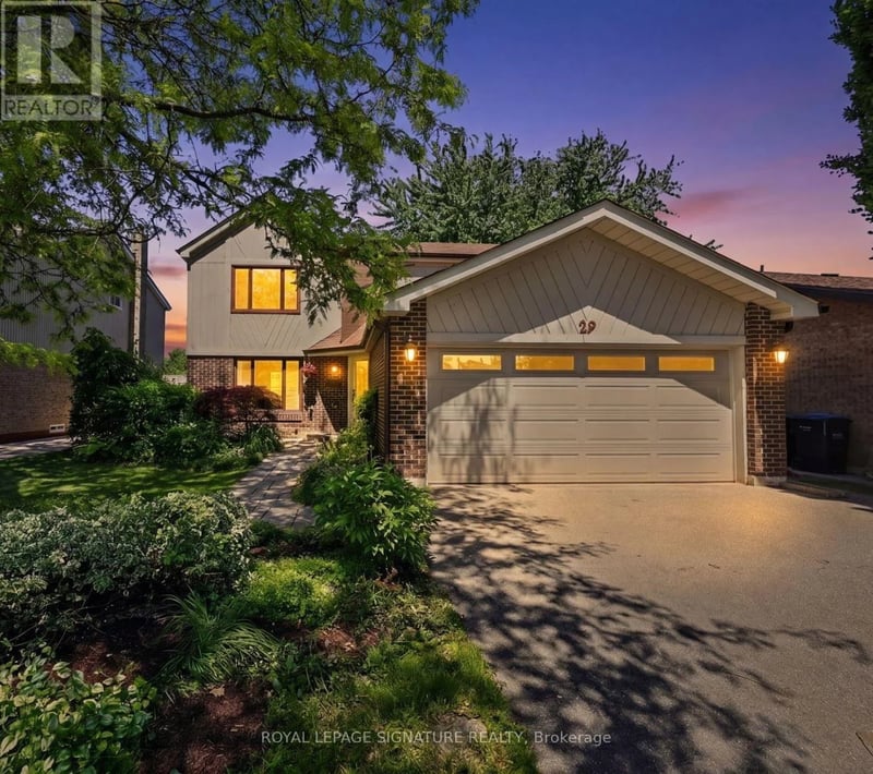 29 Mansfield Street, Brampton (Central Park), Ontario, L6S2X8, Brampton (Central Park), Ontario — photo 1 of 5