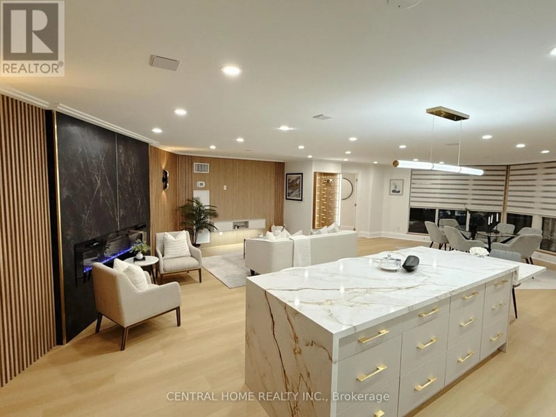 #302 85 SKYMARK Drive, Toronto (Hillcrest Village), Ontario, M2H3P2, Toronto (Hillcrest Village), Ontario — photo 1 of 5