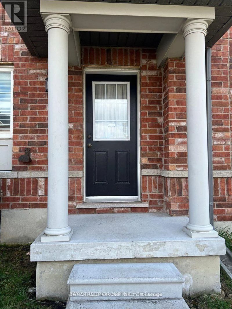 #118 9 Old Colony Road, Richmond Hill (Oak Ridges), Ontario, L4E4L5, Richmond Hill (Oak Ridges), Ontario — photo 1 of 5