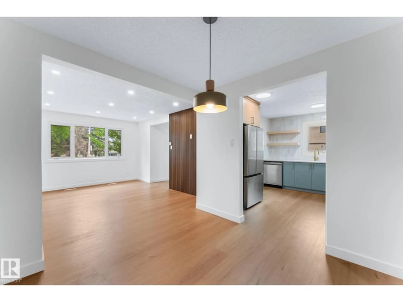 4 belmead gardens NW, Edmonton, Alberta, T5T1J1, Edmonton, Alberta — photo 1 of 5
