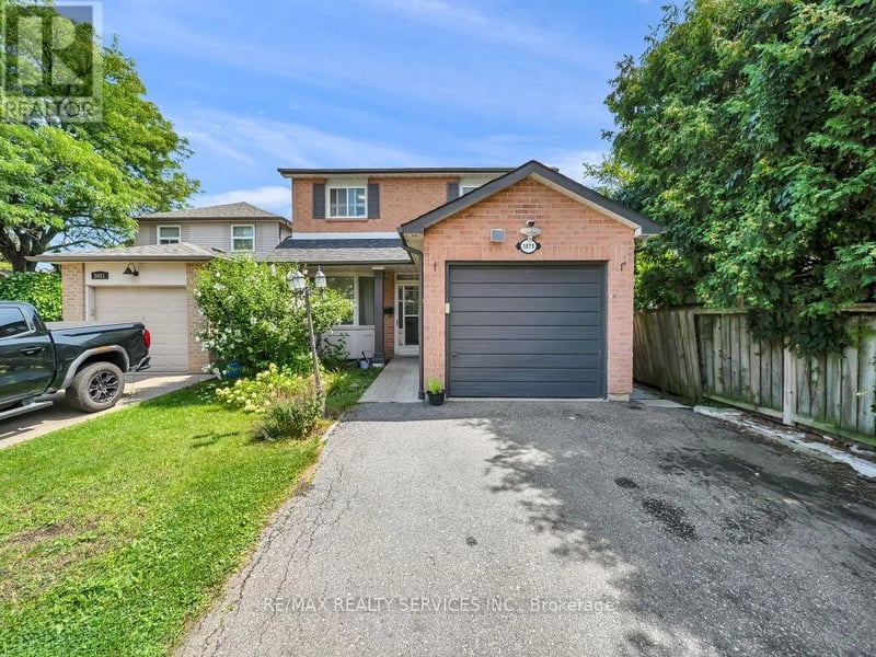 3079 Bartholomew Crescent, Mississauga (Meadowvale), Ontario, L5N3K9, Mississauga (Meadowvale), Ontario — photo 1 of 5