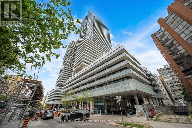#603 161 Roehampton Avenue, Toronto (Mount Pleasant West), Ontario, M4P0C8, Toronto (Mount Pleasant West), Ontario — photo 1 of 5