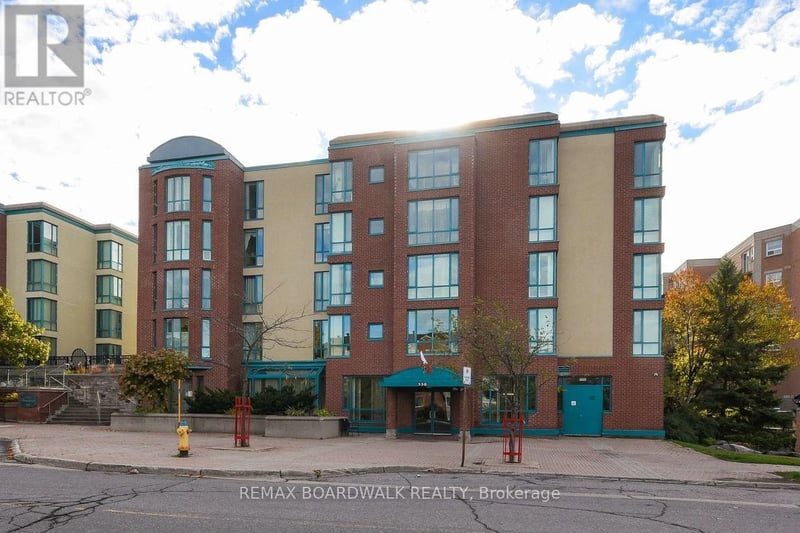 #206 330 Centrum Boulevard, Ottawa, Ontario, K1E3W2, Ottawa, Ontario — photo 1 of 5