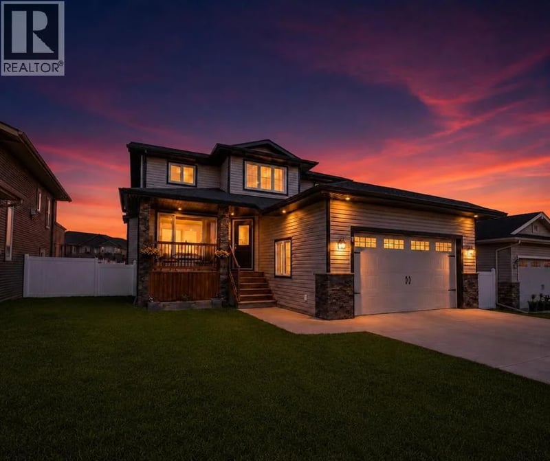 17 Coachill Street, Blackfalds, Alberta, T4M0A9, Blackfalds, Alberta — photo 1 of 5