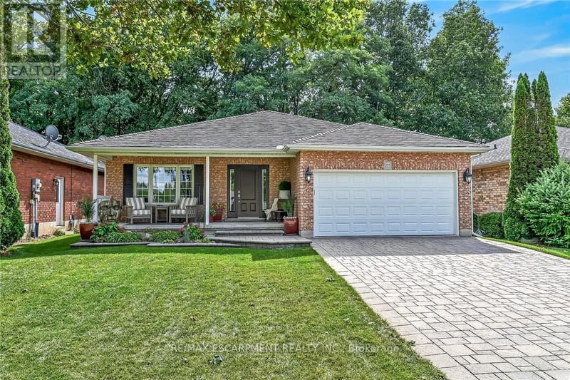 225 Dover Avenue, Norfolk (Port Dover), Ontario, N0A1N4, Norfolk (Port Dover), Ontario — photo 1 of 5