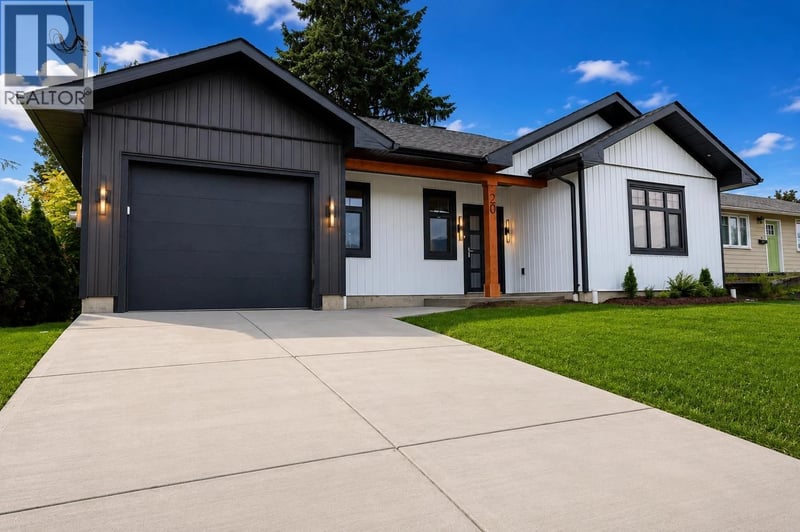 20 STIKINE Street, Kitimat, British Columbia, V8C1W5, Kitimat, British Columbia — photo 1 of 5