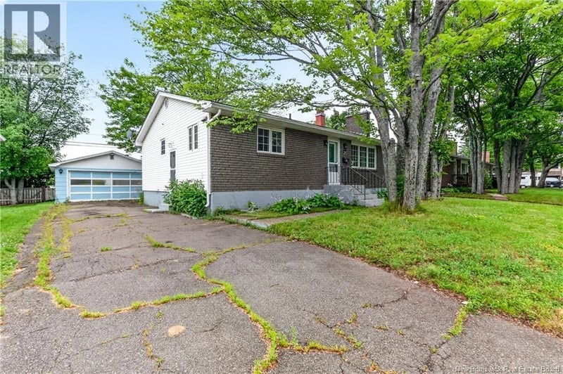 34 Smith Street, Moncton, New Brunswick, E1C8G2, Moncton, New Brunswick — photo 1 of 5