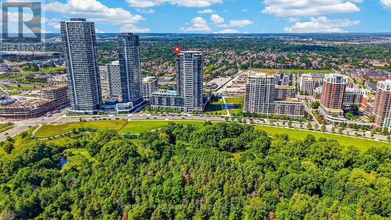 #RG07 15 Water Walk Drive, Markham (Unionville), Ontario, L6G0G2, Markham (Unionville), Ontario — photo 1 of 5