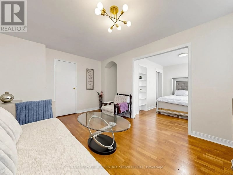 #107 580 Christie Street, Toronto (Wychwood), Ontario, M6G3E3, Toronto (Wychwood), Ontario — photo 1 of 5