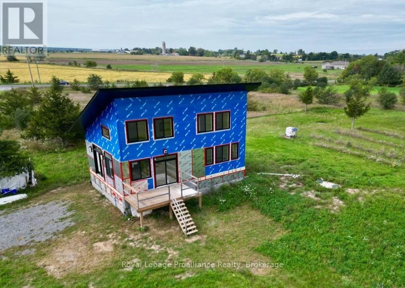 2034 County Road 5 Road, Prince Edward County (Sophiasburg Ward), Ontario, K0K2T0, Prince Edward County (Sophiasburg Ward), Ontario — photo 1 of 5