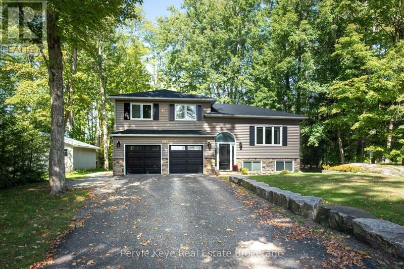 240 Jones Road, Gravenhurst (Muskoka (S)), Ontario, P1P1A1, Gravenhurst (Muskoka (S)), Ontario — photo 1 of 5