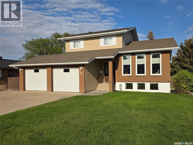 411 Milburn CRESCENT, Swift Current, Saskatchewan, S9H4X8, Swift Current, Saskatchewan — photo 1 of 5