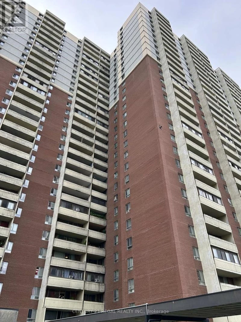 #2908 5 Massey Square, Toronto (Crescent Town), Ontario, M4C5L6, Toronto (Crescent Town), Ontario — photo 1 of 5