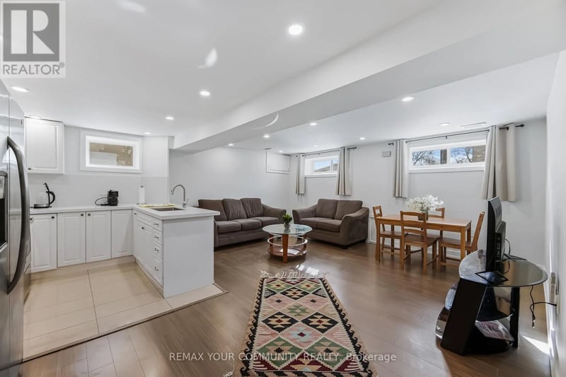#Lower 200 Goulding Avenue North, Toronto (Newtonbrook West), Ontario, M2R2P4, Toronto (Newtonbrook West), Ontario — photo 1 of 5