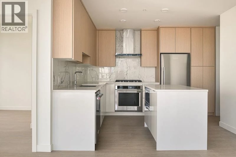 #2103 699 WHITING Way, Coquitlam, British Columbia, V3J0N7, Coquitlam, British Columbia — photo 1 of 5