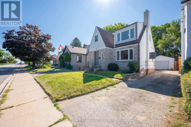 2307 Lawrence Avenue West, Toronto (Humber Heights), Ontario, M9P2A7, Toronto (Humber Heights), Ontario — photo 1 of 5