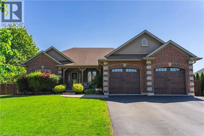46 SEA BREEZE Drive, Port Dover, Ontario, N0A1N7, Port Dover, Ontario — photo 1 of 5